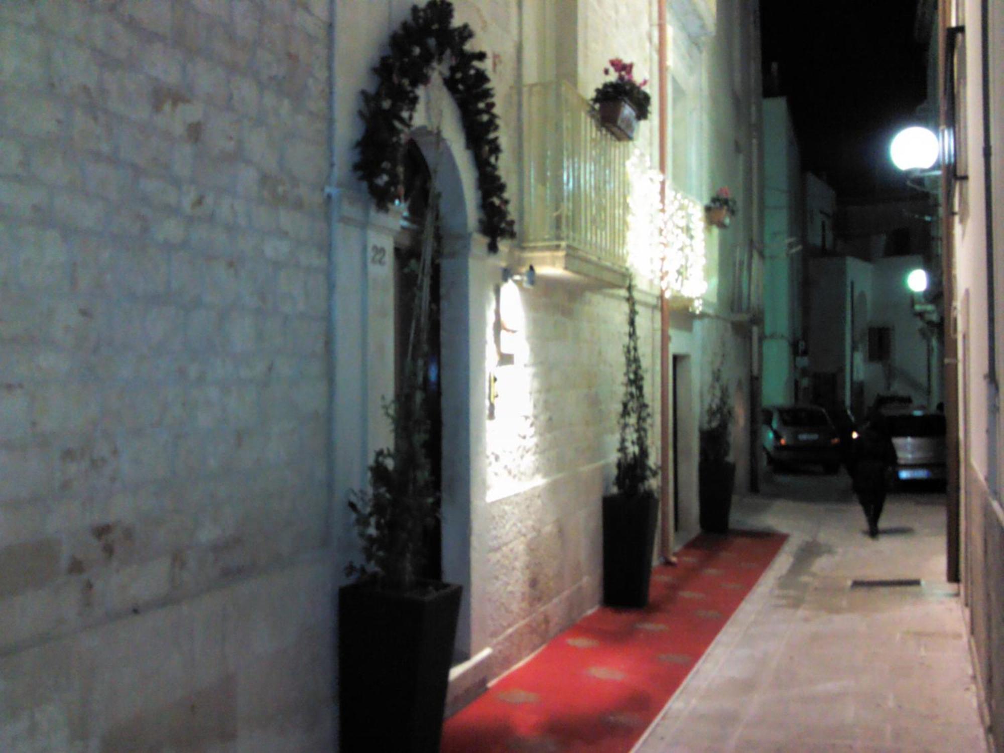 Albergo Diffuso Dimora Rossi B&B Turi Exterior photo